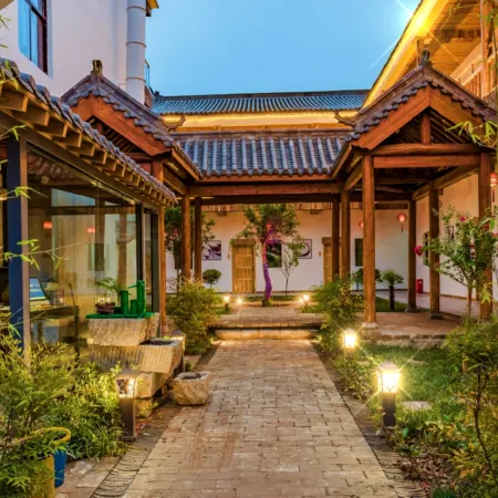 Floral Hotel · Yuntaishan Oxygen Bar Hotel (Shore service area store)