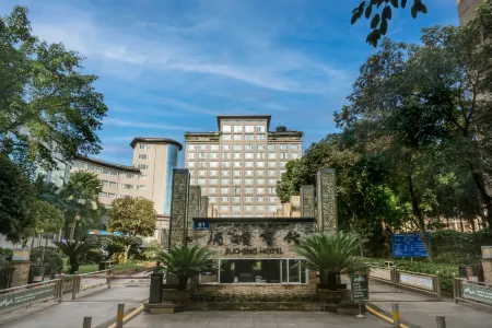 Jiucheng Hotel Отели в г. Лучжоу