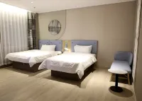 โฮมอินน์ · นีโอ (ทางออกด้านใต้สถานีรถไฟฉางชุน) โรงแรมใน