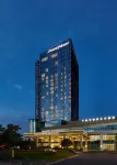 Howard Johnson Huadu Plaza Hotels near Longshan Park (South Gate)