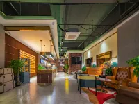 James Joyce Coffetel (Changning Fortune Plaza)