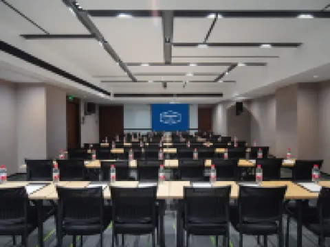 Hampton by Hilton Xuzhou Xinhuai Center Hotels in Xuzhou