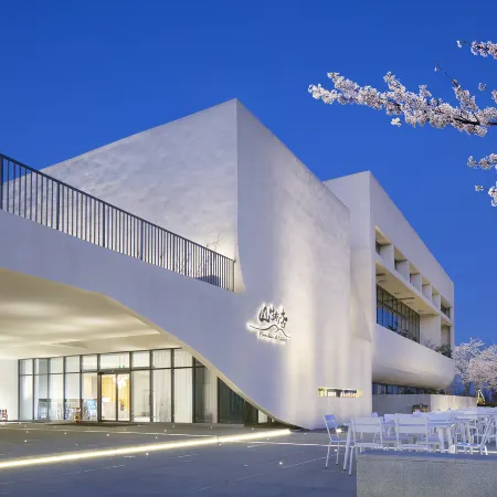 Mountain Art Hotel