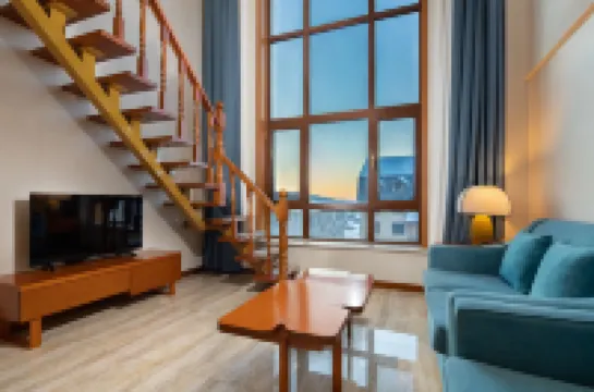 Changbai Mountain Wanda Yue Loft Hot Spring Hotel (Tourism Service Center of West Changbai Mountain)