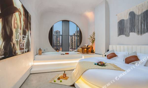 18 Degrees Smart Hotel(Kunming Vanke Charming City Guangwei Metro Station)