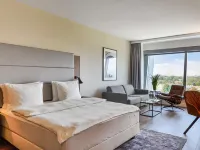 راديسون بلو هوتل ، فرانكفورت Hotels near ريبشتوكباد