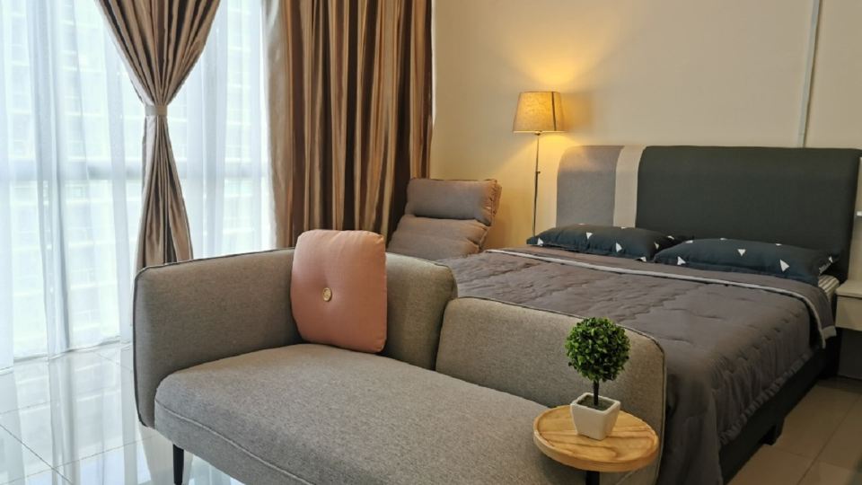 Palazio Studio Mount Austin Toppen Ikea by JYNest Johor
