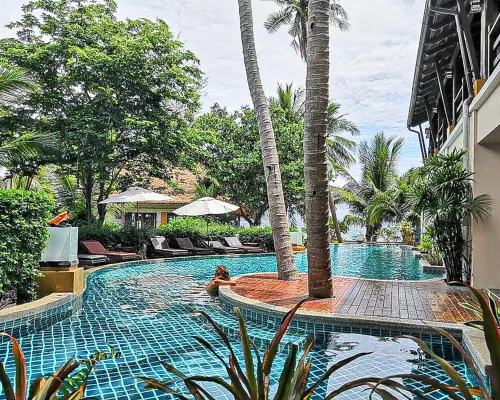 Seashell Resort Koh Tao Hôtels à proximité de : Plage de Laem Thian