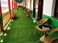 Nima Golden Dragon Hotel Hotels in Nyima County