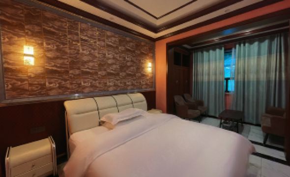 Urumqi County Yanzhigu Mountain Lodge