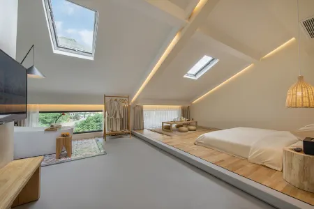 Anji Shuiwanwan Summer Viewing · North Latitude 30° Rafting Resort Coffee B&B