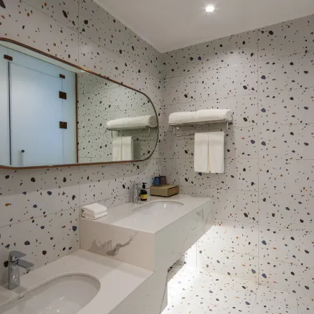 Zhonglian Platinum Minshan Hotel