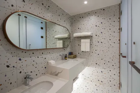 Zhonglian Platinum Minshan Hotel