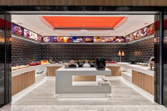 Ibis Hotel (Dongguan Qifeng Park Subway Station) Отели в г. Дунгуань