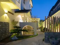 Guilin Qiyun Jiangshe Hotels near Two Rivers and Four Lakes