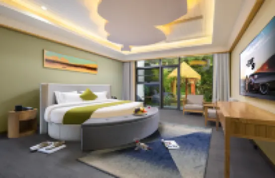 Youbo Ziyun Hot Spring Resort Hotels near Slow Time Fresh Flower Town