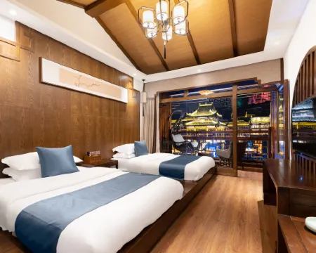 Muse Light Luxury River View Hostel Hotels in Fenghuang