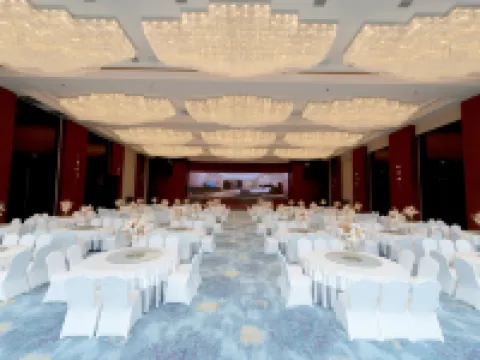 Baoji Fufeng County DiJianNanShan Hot Spring Hotel (Famen Cultural Scenic Area) Hotels in Fufeng