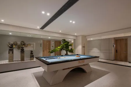 Jingyuan E-sports Hotel Отели рядом с достопримечательностью «Tomb of Zhou Yu»