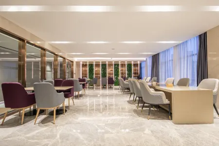 Lifeng Hotel (Zoumaling, Dongxihu) Отели рядом с достопримечательностью «Jiuzhen Forest Park»