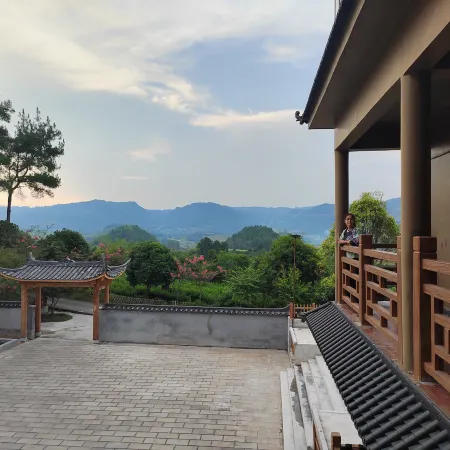 Green bamboo Villa
