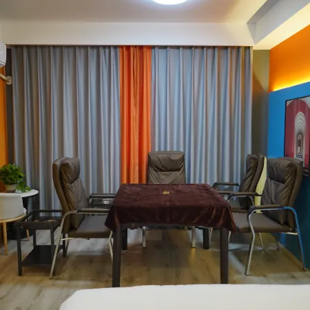 Jingmen Black Armor Gaming Hotel
