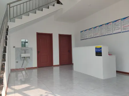 Weishan Island Lekang Homestay Отели в г. Вейшань