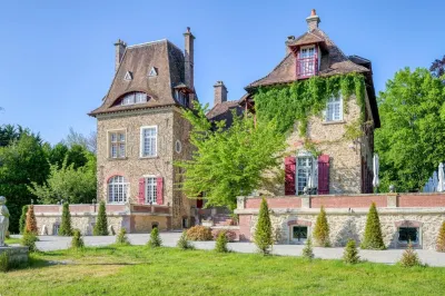 Le Petit Château de Barbizon au Bois du Mée