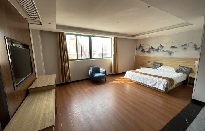 Minquan Yijing Hotel (Minquan Station)