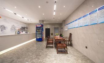 Shunhe Smart Hotel (Cangyuan Passenger Terminal Branch)