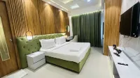 Hotel ELite Millennium City Gurgaon