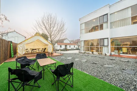 FanChenJu (ZhuJiaJiao Store) Отели рядом с достопримечательностью «Shanghai Puji Bridge»