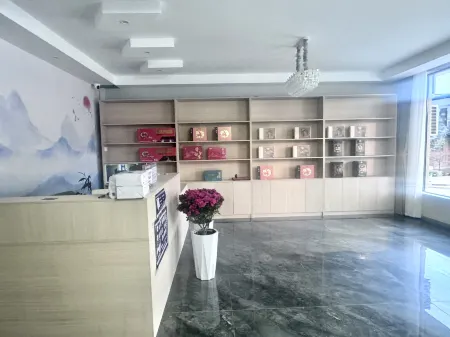 Luoyang Baima Temple Sanxi Resort Отели рядом с достопримечательностью «Shenzhou Peony Garden»