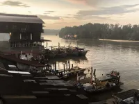 Crosview Hotels in Simpang Empat Semanggol