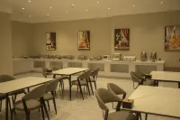 Cheng Zun Hotel Hotels in Linkes Bairin-Banner