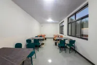 Yunshuijian Meisu (Huashan Tourist Center Store)