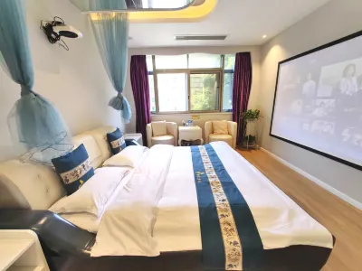 Xinjin Golden Rose Theme Hotel Hotels near Taikang Market (Ruixin Street)