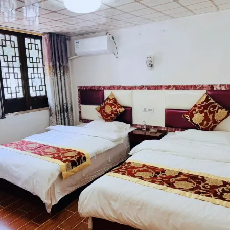 Chishui Tianheng Chinese Inn