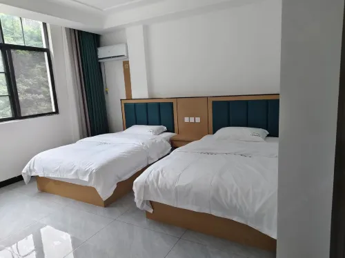 Renzhiqiao Farm Stay Hotels in Pingbian