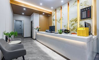 Luxi Apple Hotel