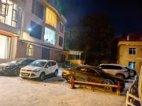 Yuanyang Duoyishu Xindu Hotel - parking