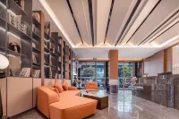 Molin Hotel (Liuzhou Rongshui  Lusheng Square)