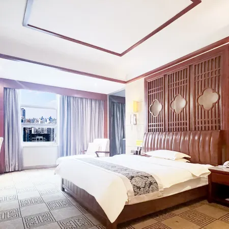 Tianshang Renjian Hotel (Yueyang Food Street)