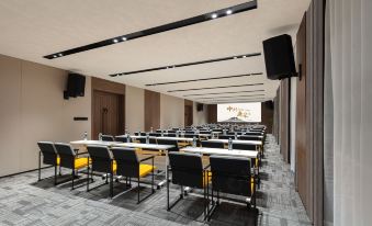 Qingdao Central Business District Wanda Plaza Yaduo Hotel