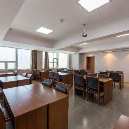 Huasu Hotel (Xining Mojia Street Wangfujing)