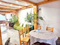 Shuibo Renjia Inn