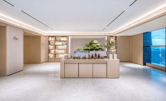 JI Kunming LongHu Times Financial Center Hotel