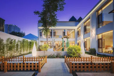 Sixth Street Inn - Riverside Retreat (Yining Branch)​ 이닝 호텔