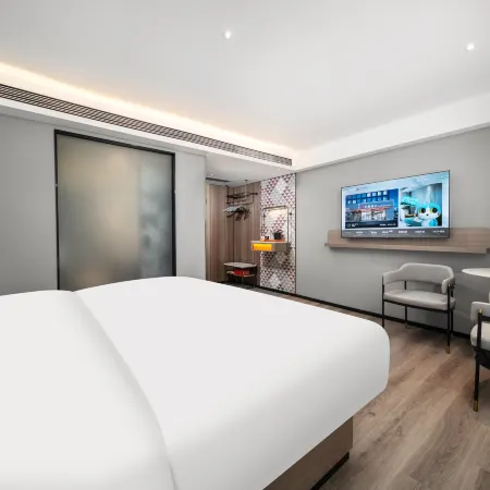 Borrman Hotel (Huizhou Xihu East Station Ganghui Shopping Center)