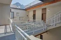 Huashan·Songmeng Fulan Mountain·Yishan Xiaozhu Meisu (Huashan Scenic Area Tourist Center Branch) Hotels in Huayin